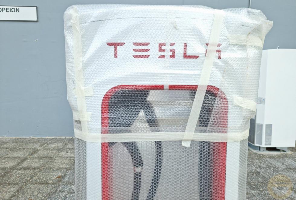Έτοιμοι οι πρώτοι ταχυφορτιστές της Tesla στην Ελλάδα